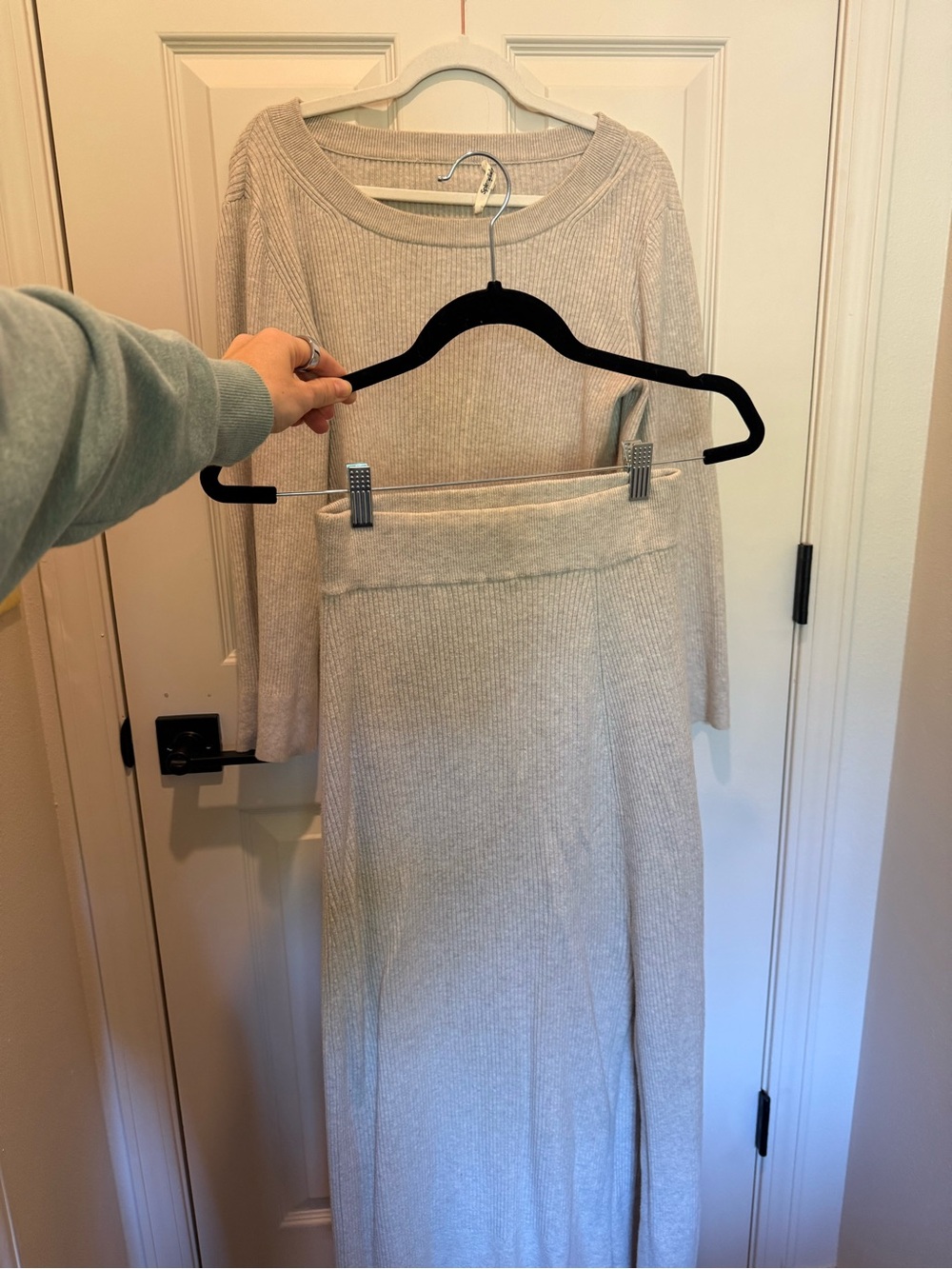 Splendid Cream Ribbed Knit Skirt & Top Set - Picture 4 of 9